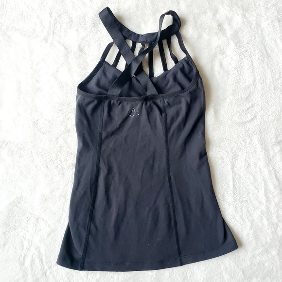 REVOLVE Beyond Yoga black tank top - Picture 5 of 7